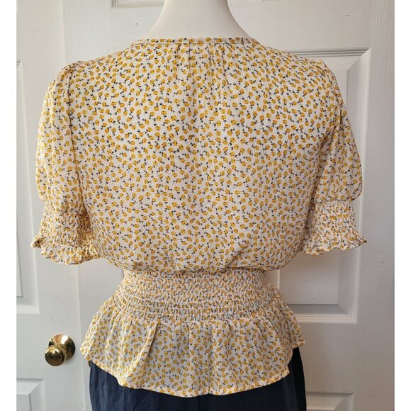 Sienna Sky Floral Yellow & White Short Sleeve Peplum Size Small - Picture 4 of 5